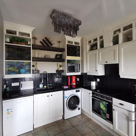 Palm Cove Bundoran Luxurious Sea View Balcony Free Wifi Netflix Sleeps 5 Apartment Bagian luar foto