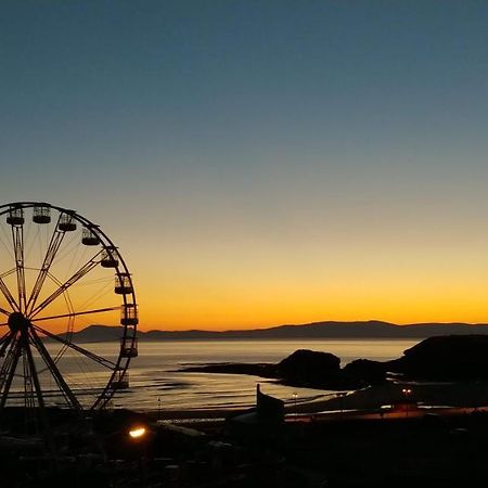 Palm Cove Bundoran Luxurious Sea View Balcony Free Wifi Netflix Sleeps 5 Apartment Bagian luar foto