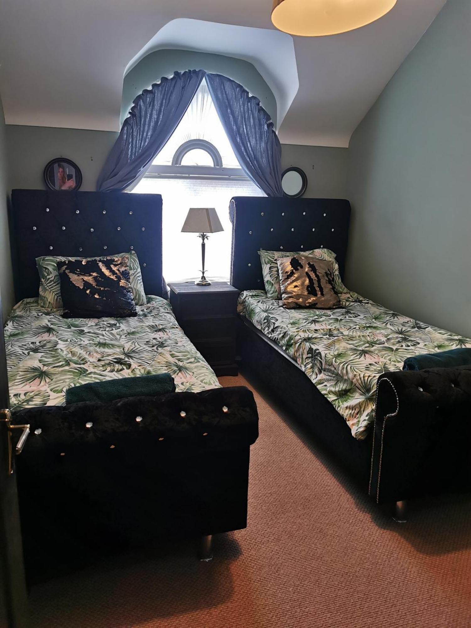 Palm Cove Bundoran Luxurious Sea View Balcony Free Wifi Netflix Sleeps 5 Apartment Bagian luar foto