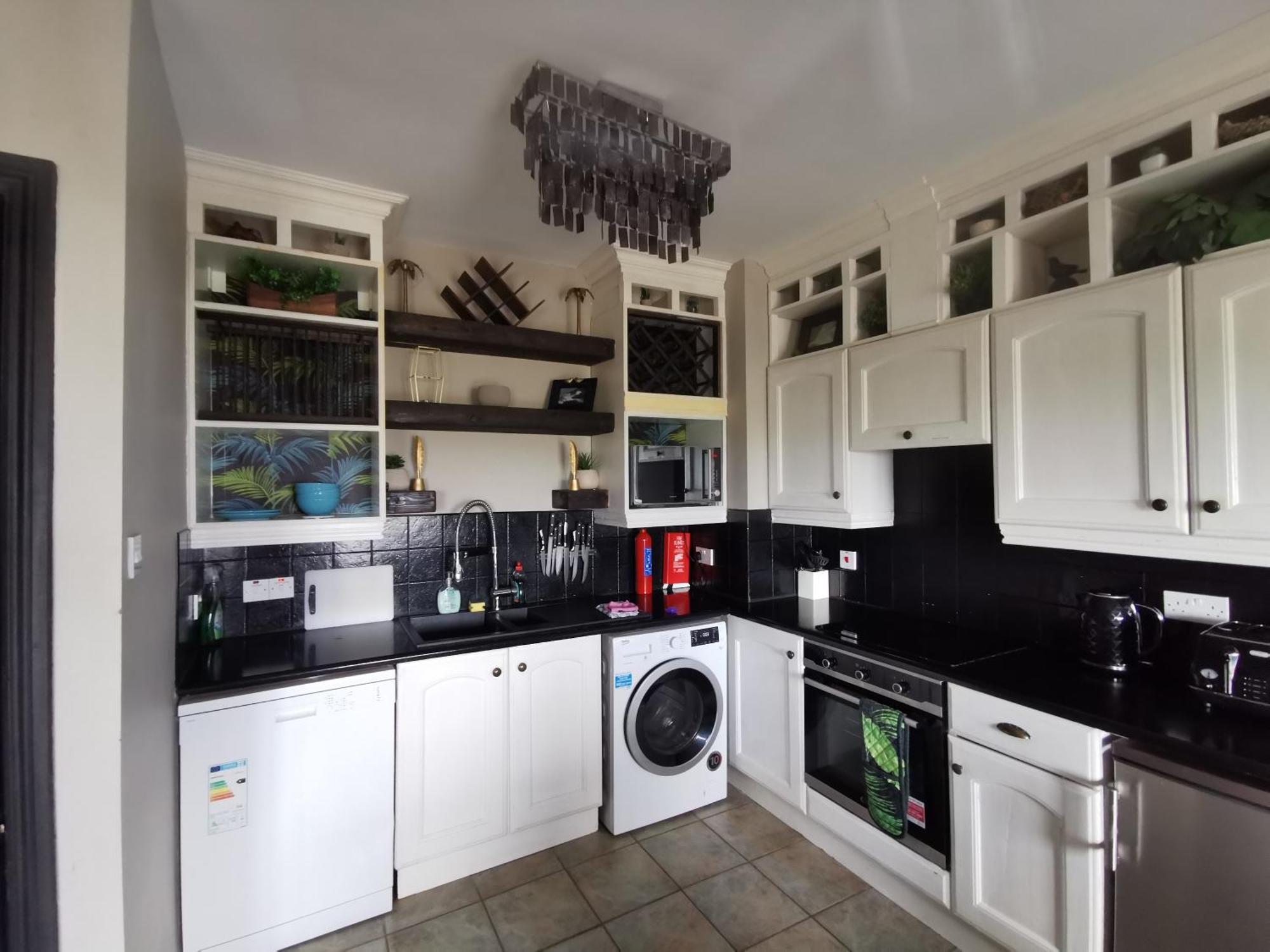 Palm Cove Bundoran Luxurious Sea View Balcony Free Wifi Netflix Sleeps 5 Apartment Bagian luar foto