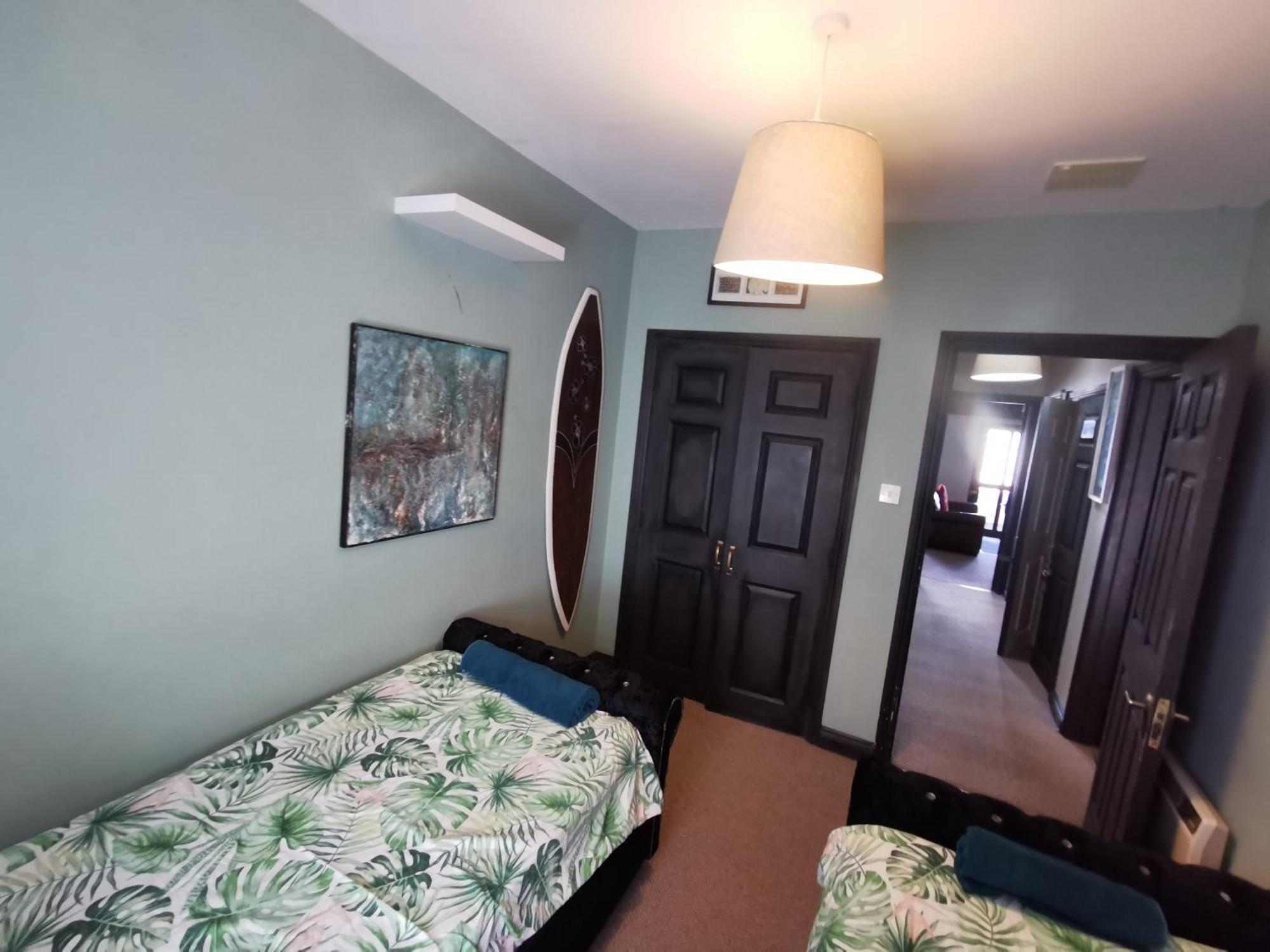 Palm Cove Bundoran Luxurious Sea View Balcony Free Wifi Netflix Sleeps 5 Apartment Bagian luar foto